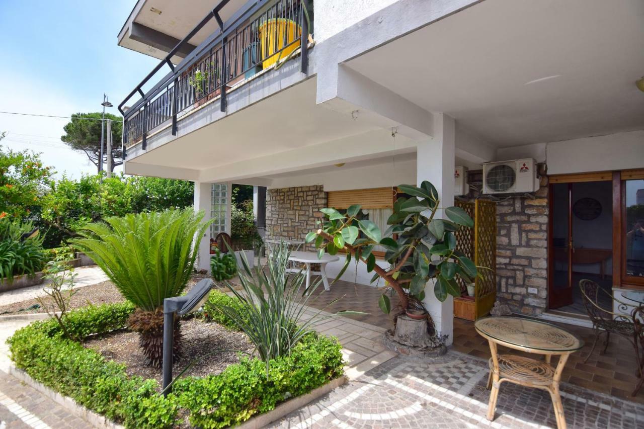 Un ospite a Fontania Bed & Breakfast Gaeta Exterior foto